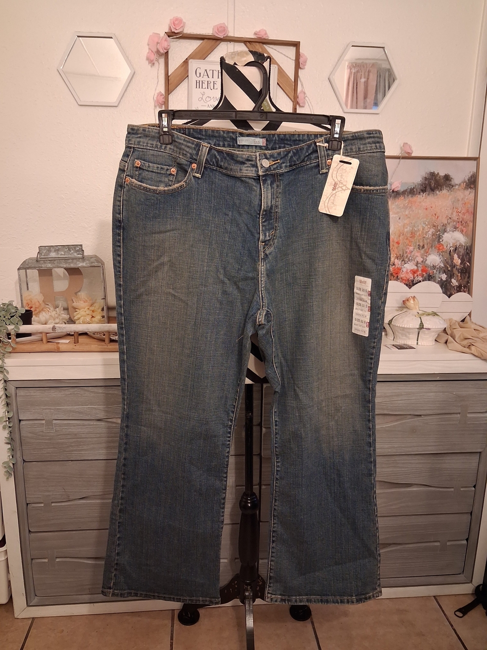 NWT Vintage Levi’s 515 Bootcut Stretch Jeans – Classic Medium Wash
